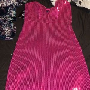 Sweetheart neckline strapless dress